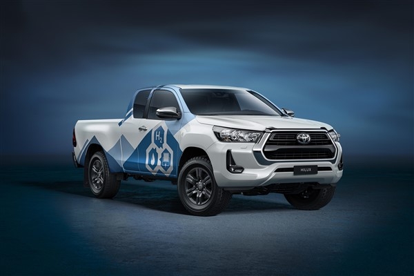 Toyota, Hidrojen yakıt hücreli Hilux prototipini geliştirmeye başladı