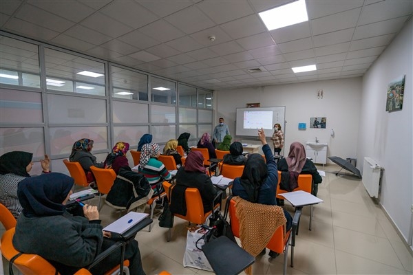 Malatya Kernek Külliyesi’nde Okuma-Yazma Kursu hayata geçirildi