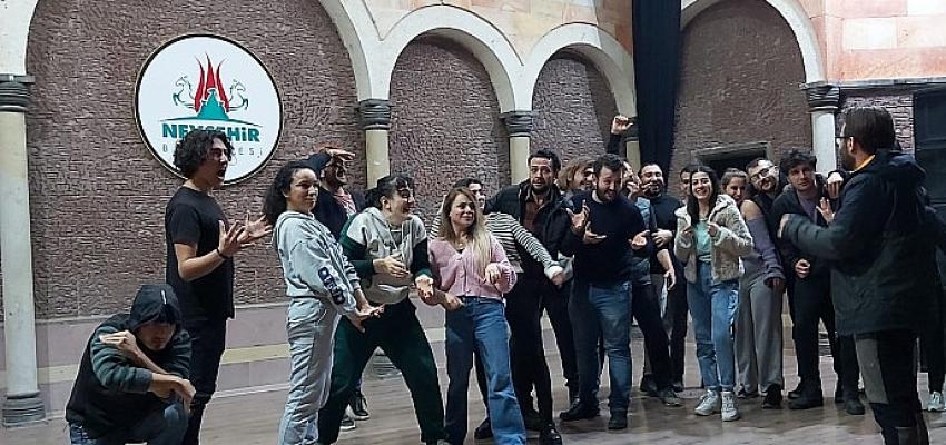 Nevşehir Şehir Tiyatrosu Yeni Yılda Üç Yeni Oyun Sahneleyecek