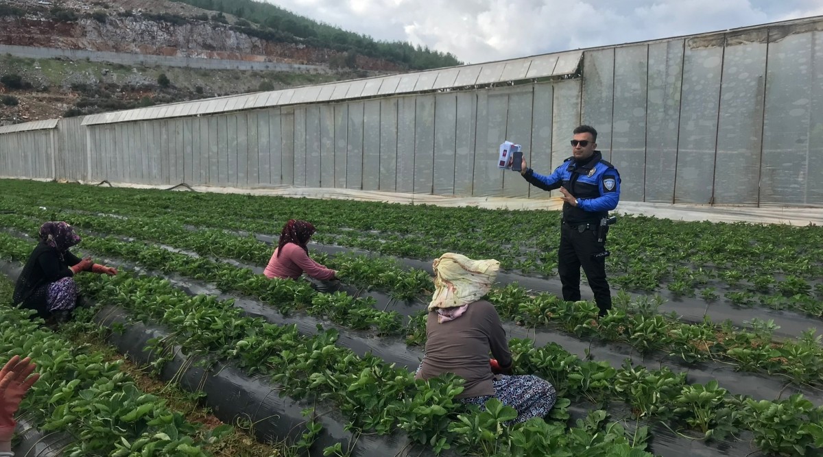 Anamur TDP Polisi Her Yerde KADES’i Anlatıyor