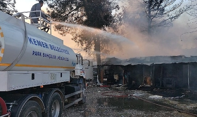 Kemer'de baraka yangını