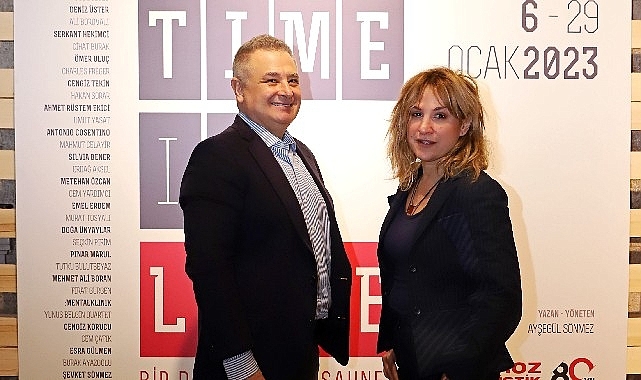 İçinden Sahne Geçen Sergi / “Time İs Love; Bir Dünya Gezisi Sahnesi" Ziyarete Açıldı.