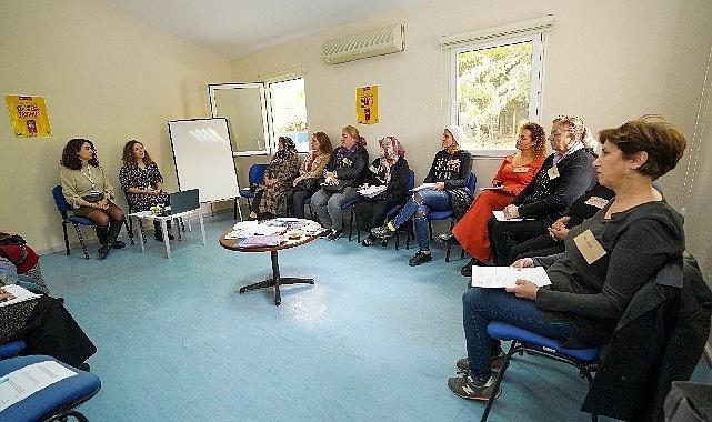 Gaziemirli kadınlar bu merkezde zorlukları aşıyor