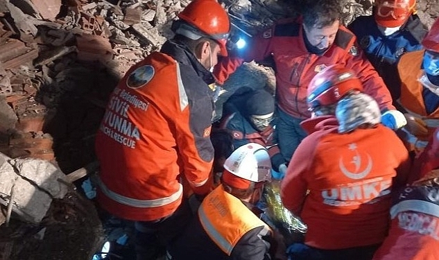 Avcılar Belediyesi'nden Deprem Bölgesine Yardım Köprüsü