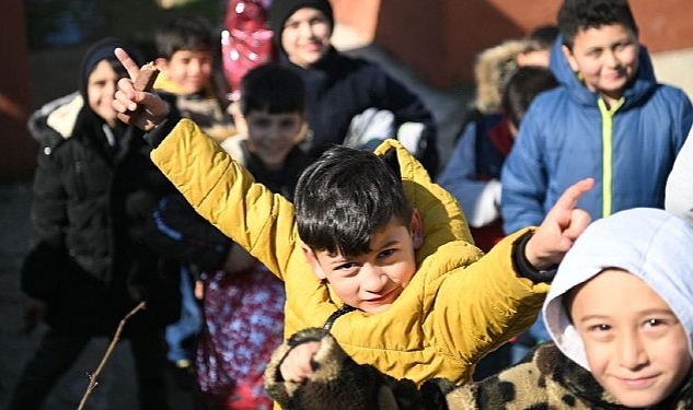 Kartepe Belediyesi Hatay/Defne'de Yaraları Sarıyor