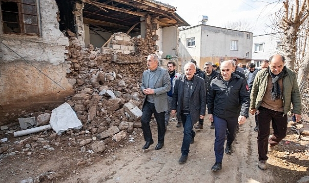 İzmir Büyükşehir Belediyesi Acil Çözüm Ekipleri Osmaniye'de