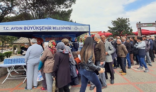 Aydın Büyükşehir Belediyesi '18 Mart Çanakkale Zaferi ve Şehitleri Anma Günü'nde Helva Hayrı Gerçekleştirdi