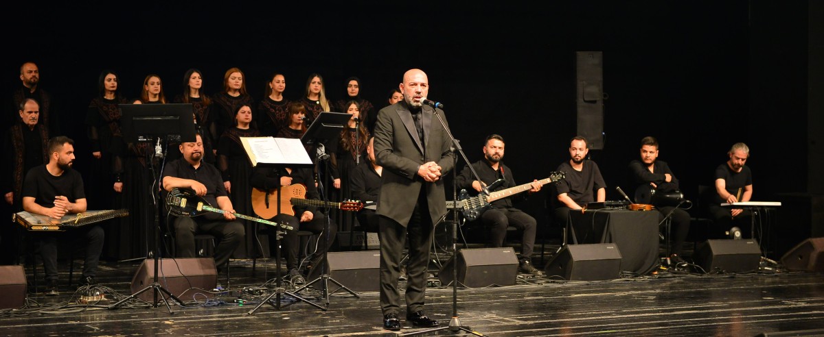 Şarkılar Busader İlkokulu İçin Söylendi